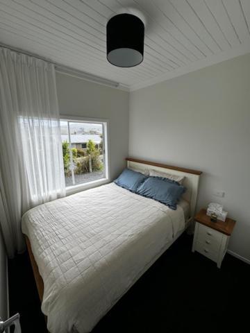 Ocean Breeze Retreat *